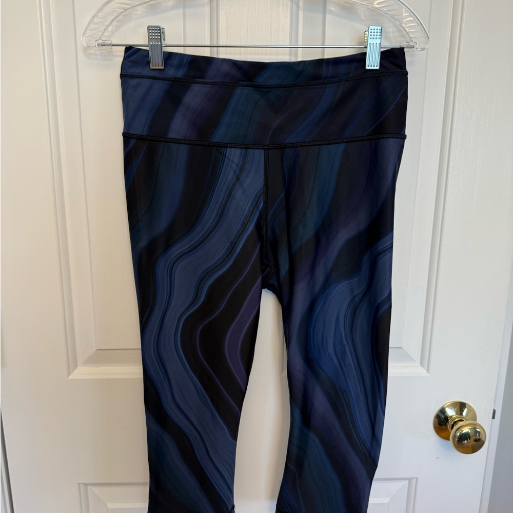 Athleta Accelerate Geode Crop Leggings